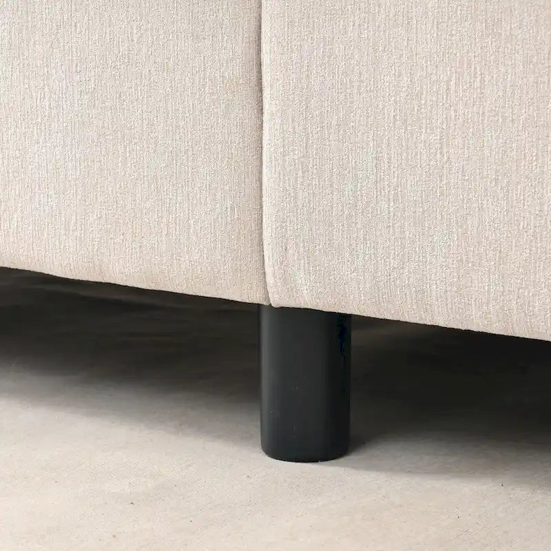 Divano a 3 posti Elegance con cuscini decorativi e pouf per soggiorno