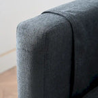 Divano a 3 posti Elegance con cuscini decorativi e pouf per soggiorno