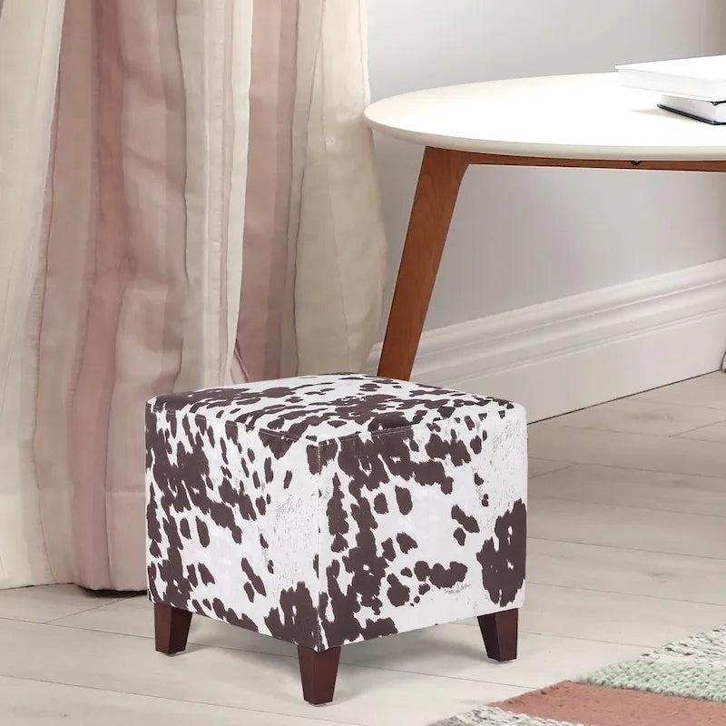 Semplice poggiapiedi ottomano cubico in stile britannico