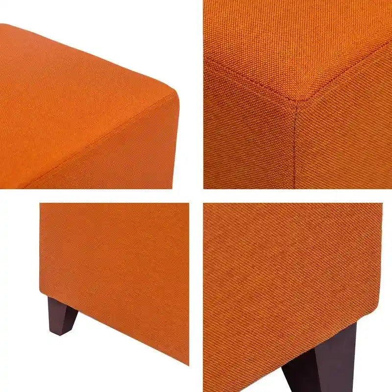 Semplice poggiapiedi ottomano cubico in stile britannico
