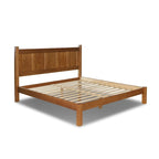 Letto a piattaforma Shaker con pannello in legno massello
