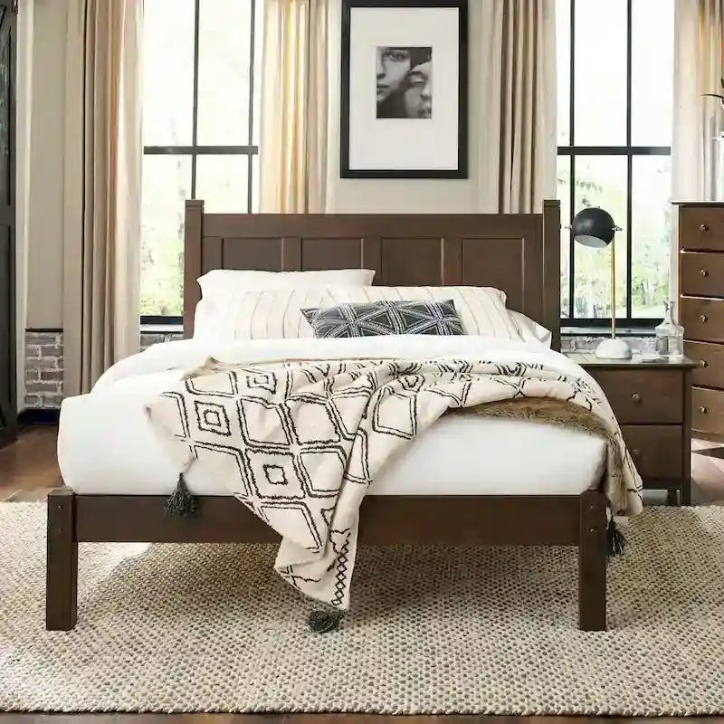 Letto a piattaforma Shaker con pannello in legno massello