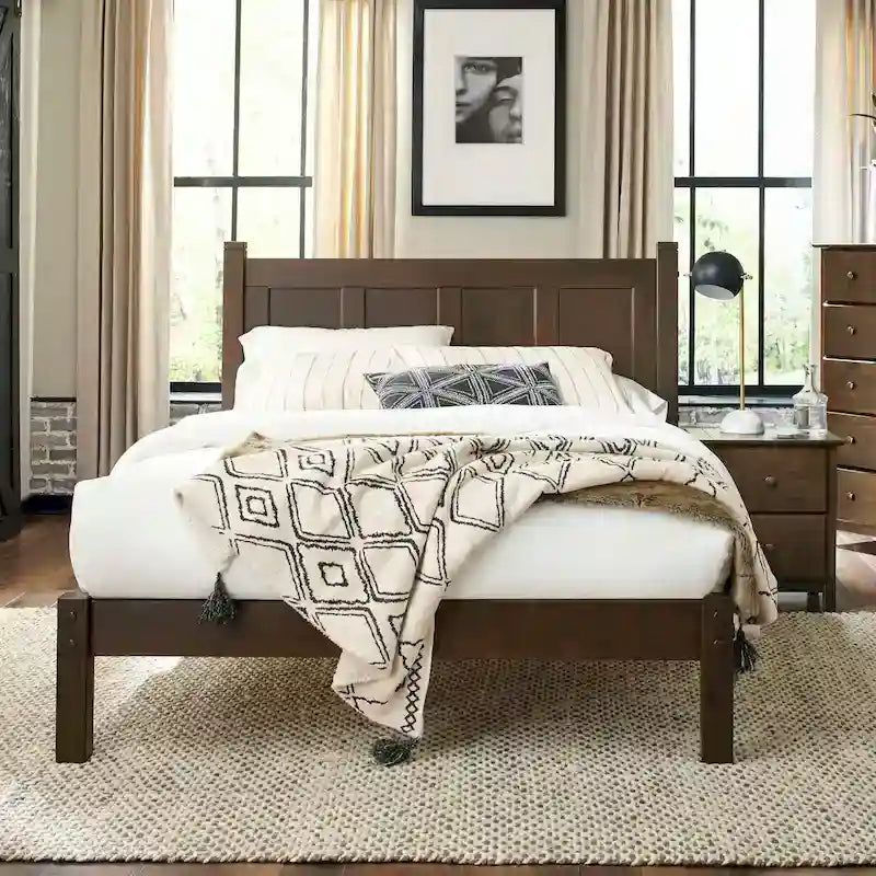 Letto a piattaforma Shaker con pannello in legno massello