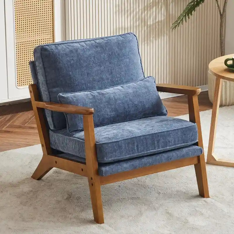 Poltrona d'accento rivestita in misto lino con gambe in legno e un cuscino, beige