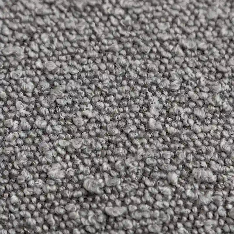 Poltrona girevole accentata in tessuto bouclé Sherpa