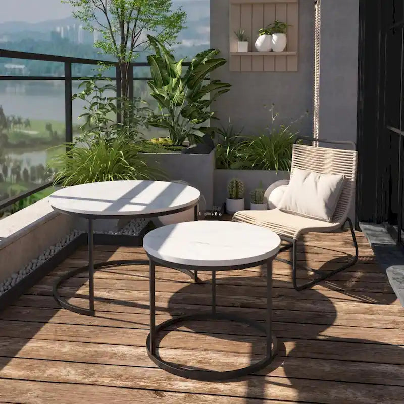 Tavolino da caffè con design salvaspazio, Tavolino rotondo da 70 cm con finitura in legno e robusta struttura in metallo, Tavolino laterale d'appoggio