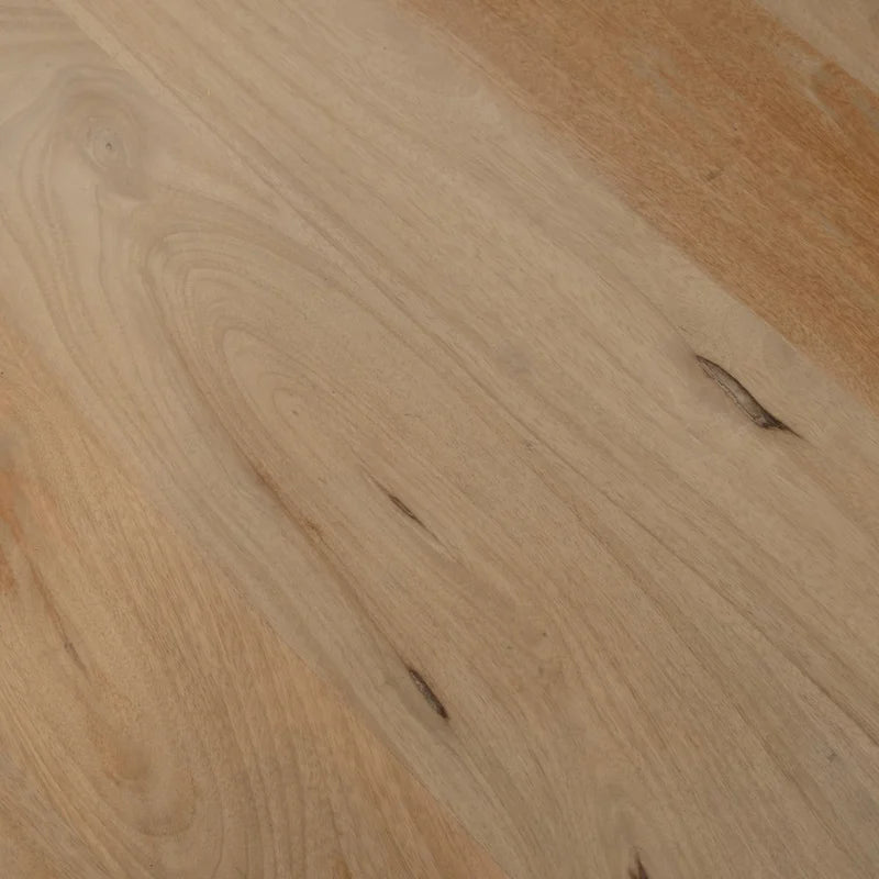 Coppia elegante di tavolini boho in legno di mango