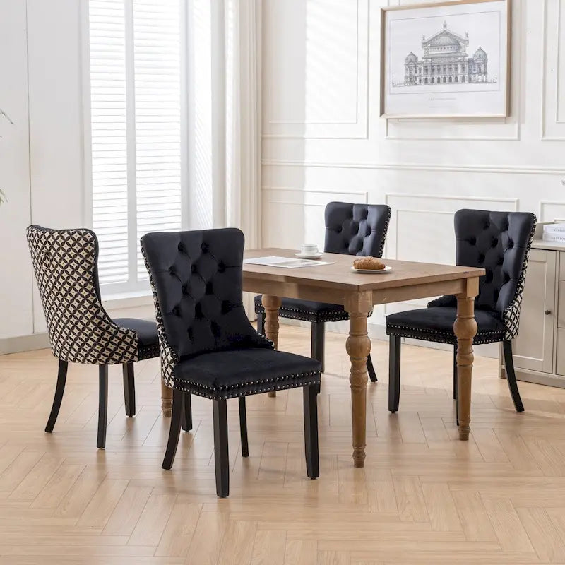 Sedie da pranzo imbottite in velluto con borchie e gambe in legno