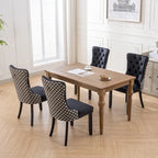 Sedie da pranzo imbottite in velluto con borchie e gambe in legno